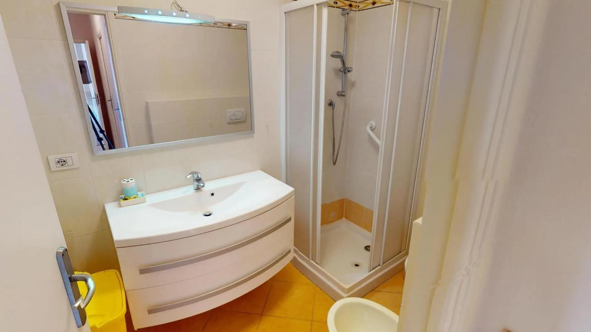 Superbe 3P Avec Terrasse, Plein Centre De Menton, Proche Mer Et Commerces - Fr-1-196-358 Apartment Menton